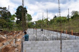 Walls going up in Chijulhá